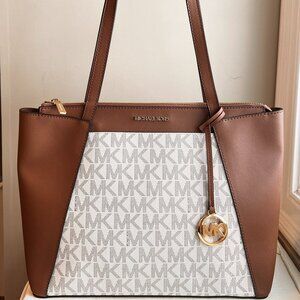 Michael Kors Maddie Tote Bag Medium East West Vanilla Logo